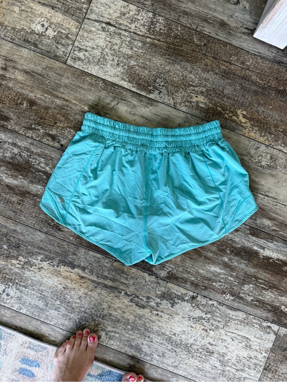 Lululemon blue green hottie hot running shorts - 8 - Picture 3 of 9
